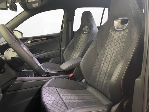 Volkswagen Tiguan R-Line 1,5 eHybrid Infotainment LM"20 AHK