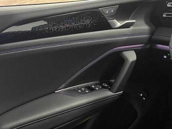 Volkswagen Tiguan R-Line 1,5 eHybrid Infotainment LM"20 AHK