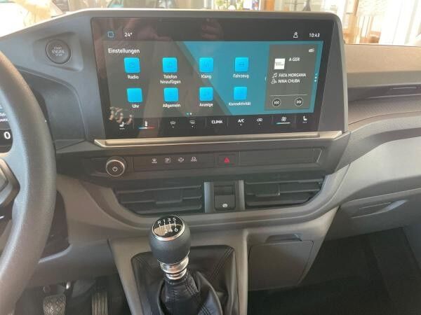 Volkswagen Transporter T7 Kasten 2.0 TDI LR AHK KLIMA PDC LED