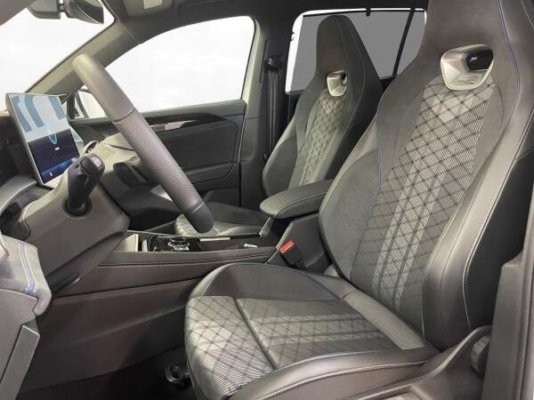 Volkswagen Tayron R-Line 2,0 TDI 4Motion STH H&K AHK Pano