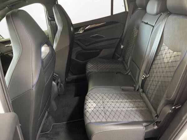 Volkswagen Tayron R-Line 2,0 TDI 4Motion STH H&K AHK Pano