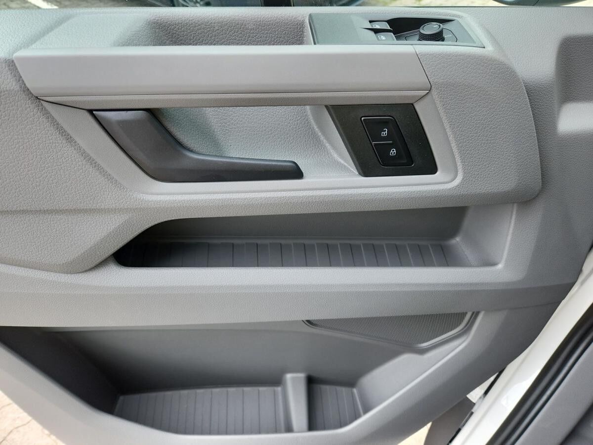 Volkswagen Crafter 35 Pritschenwagen Doppelkabine AHK