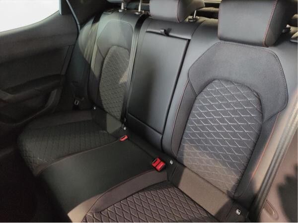 Seat Leon 1.5 eTSI DSG FR Beats Kessy Smart Ambient Light