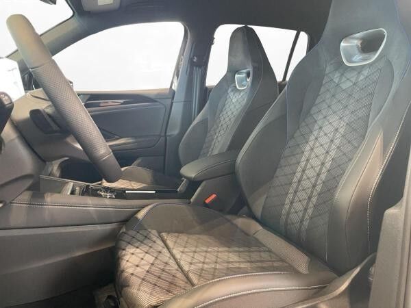 Volkswagen Tiguan R-Line 1,5 eHybrid Infotainment LM"20 AHK