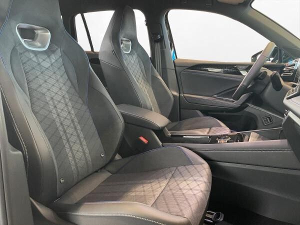 Volkswagen Tiguan R-Line 1,5 eHybrid Infotainment LM"20 AHK