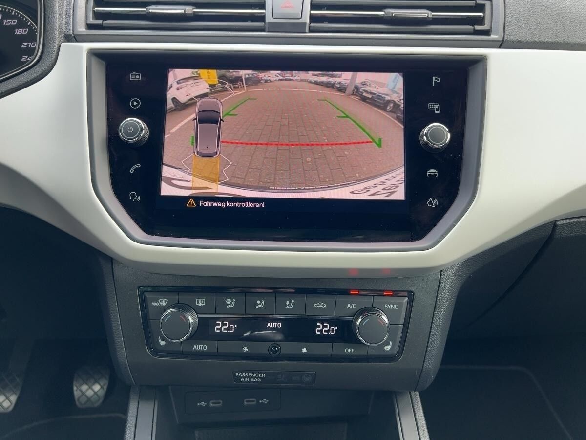 Seat Ibiza 1.0 TSI Xcellence Kamera Navi SHZ LED Seat Ibiza 1.0 TSI Xcellence Kamera Navi SHZ LED