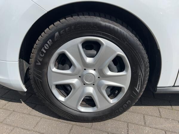 Ford Tourneo Courier Navi Klima PDC Allwetter