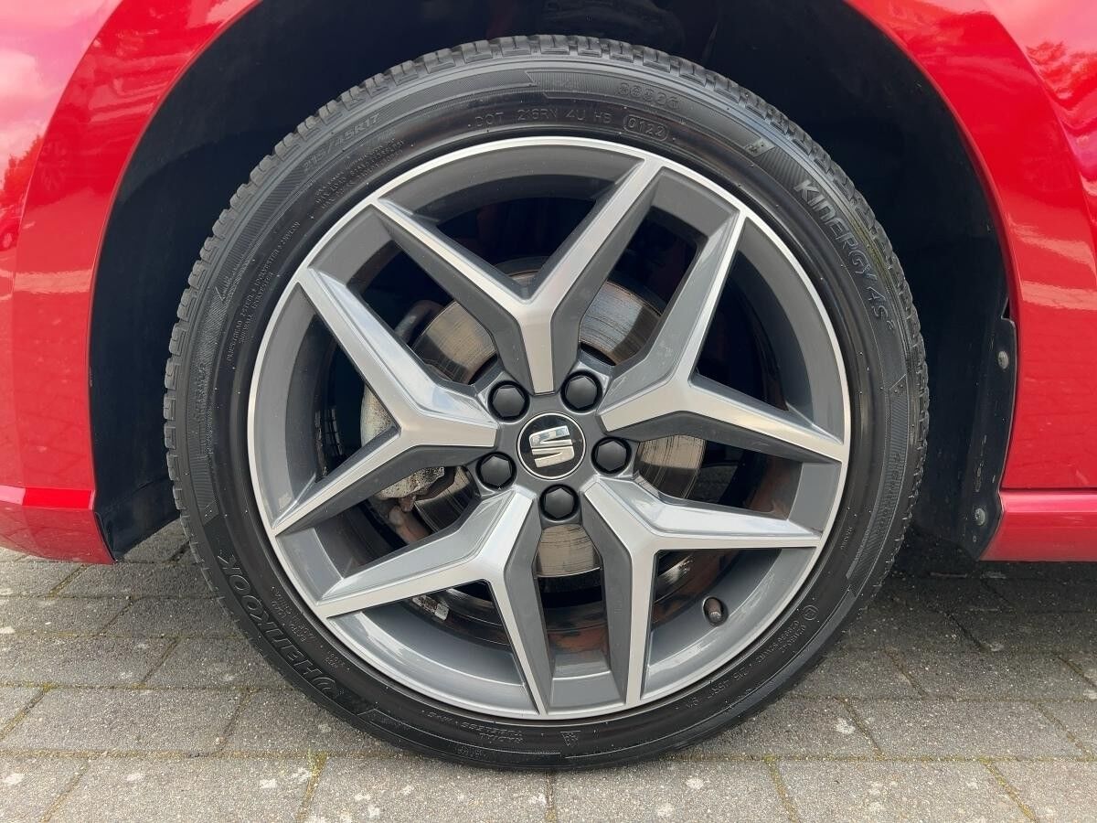 Seat Ibiza 1.0 TSI Xcellence Kamera Navi SHZ LED Seat Ibiza 1.0 TSI Xcellence Kamera Navi SHZ LED