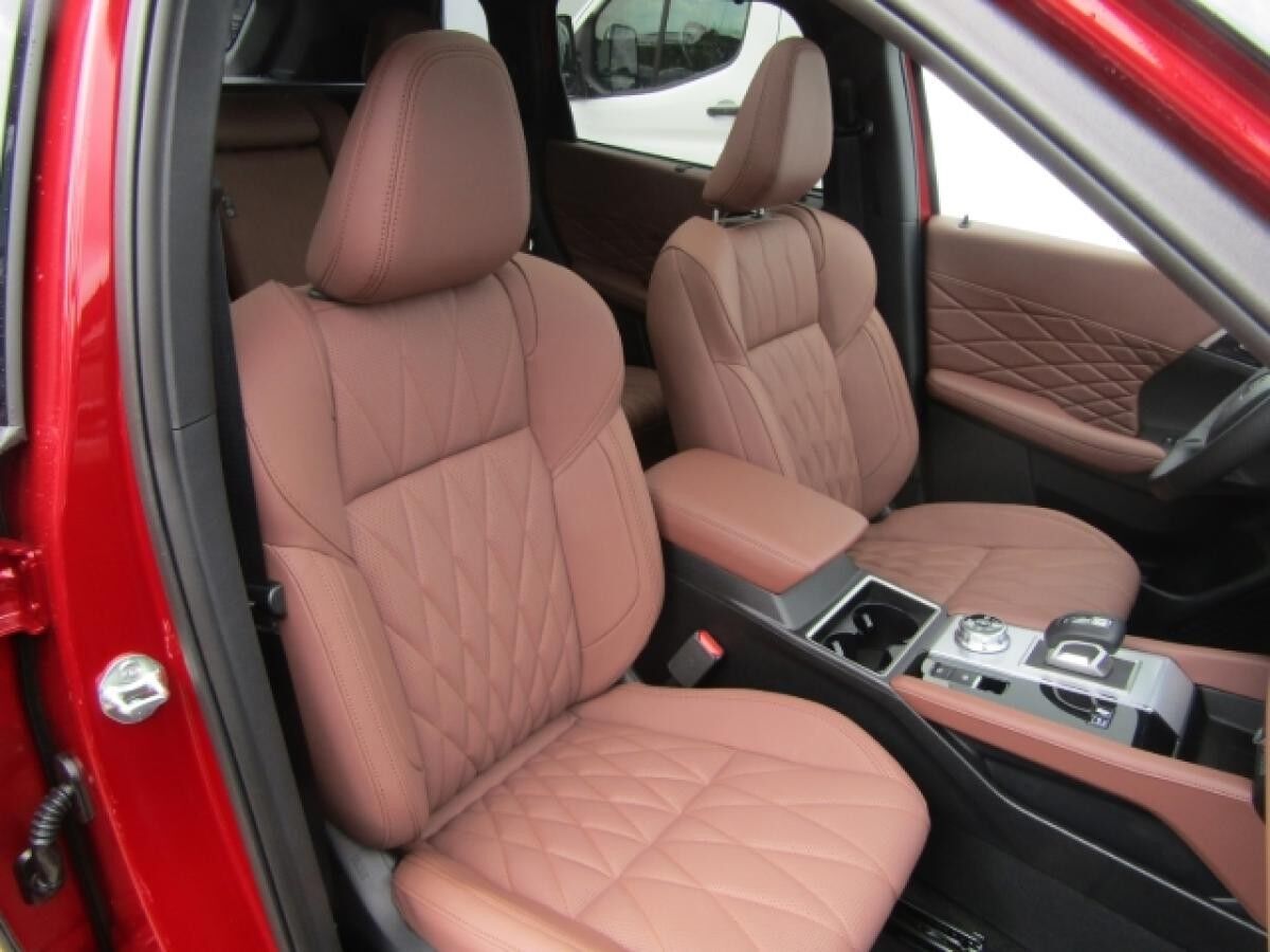 Mitsubishi Outlander Plug-in Hybrid 2.4 TOP Luxury-Paket ACC NAVI LED PANORAMA SHZ