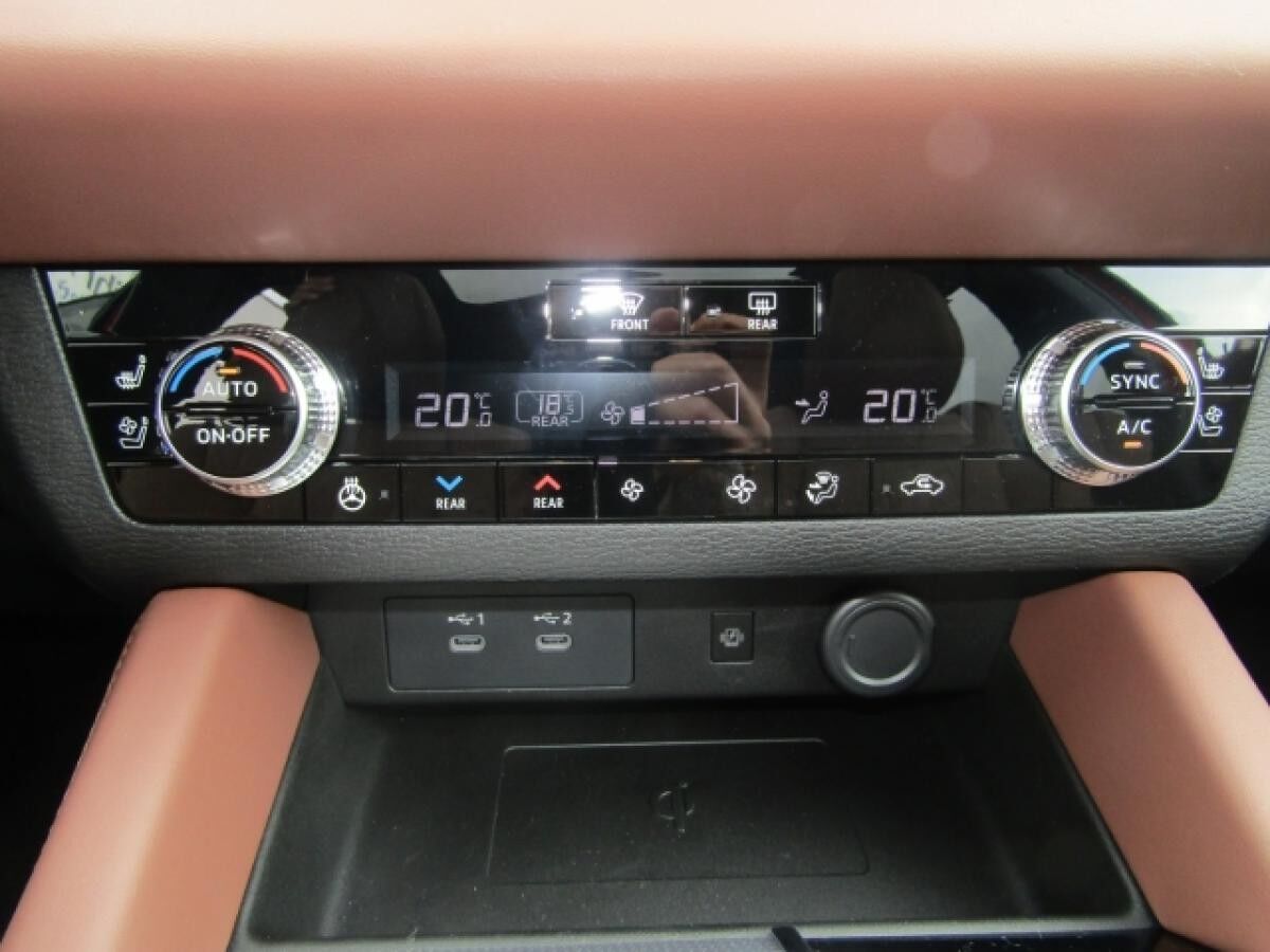 Mitsubishi Outlander Plug-in Hybrid 2.4 TOP Luxury-Paket ACC NAVI LED PANORAMA SHZ