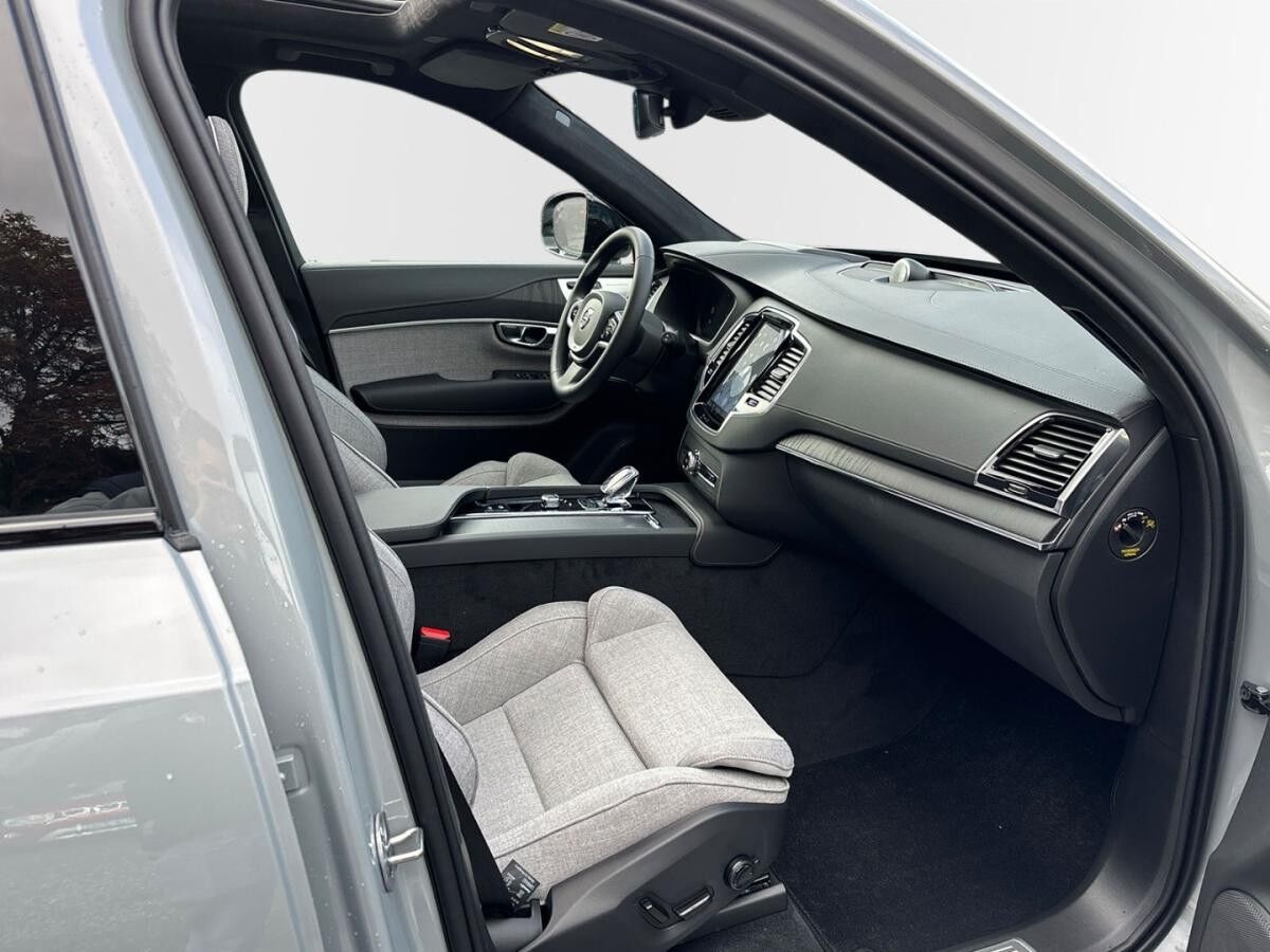 Volvo XC90 Recharge T8 AWD Ultra Dark 7-Sitzer
