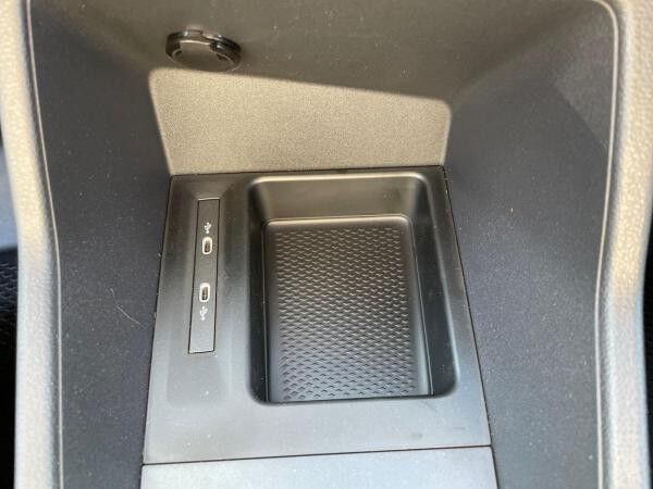 Volkswagen Caddy Cargo 2.0 TDI Holzboden Klima SHZ PDC H.fenster