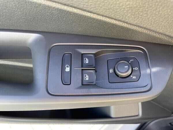 Volkswagen Caddy Cargo 2.0 TDI Holzboden Klima SHZ PDC H.fenster