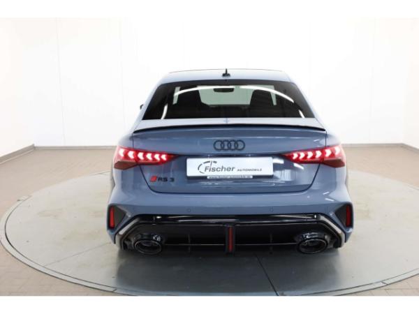 Audi RS3 Limousine TFSI quattro 280 km/h