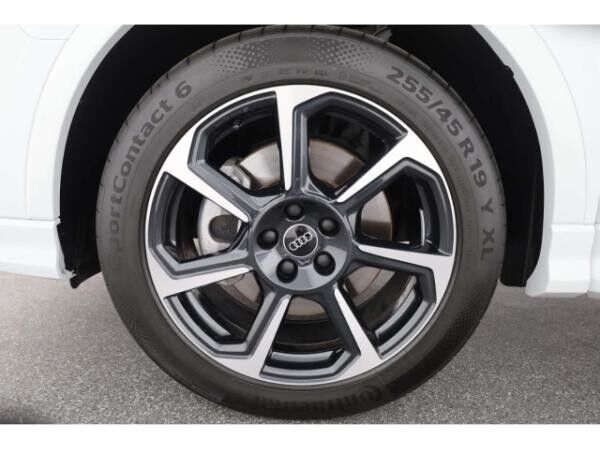 Audi Q3 40 TFSI quattro S line AHK/19''/StHz/ACC/Virt+