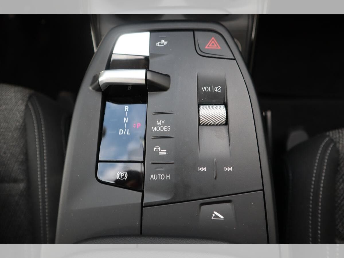 BMW 218 i Active Tourer/RFK/SHZ/AHK