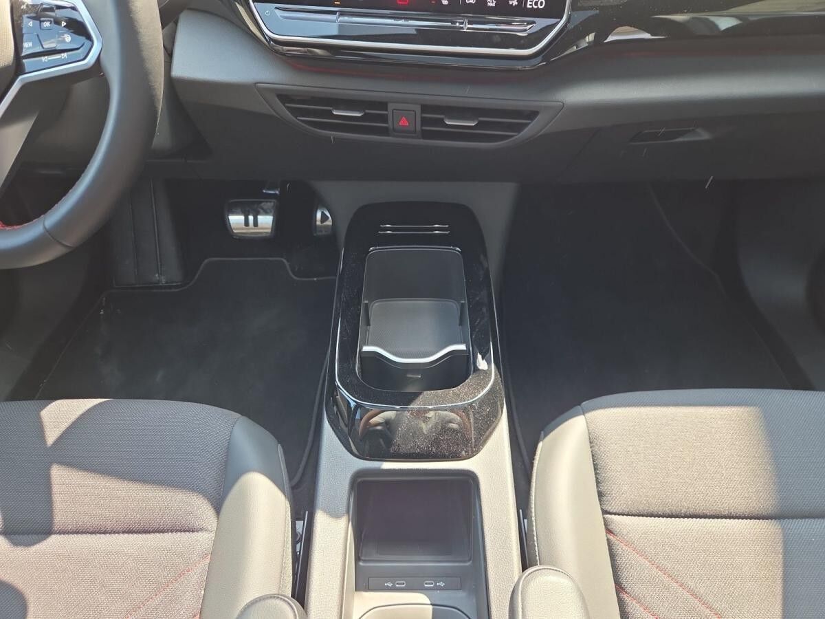 Volkswagen ID.4 GTX 4Motion*WÄRMEPUMPE*IQ.LIGHT*AHK*PANO*PDC*SHZ*NAVI*KLIMA