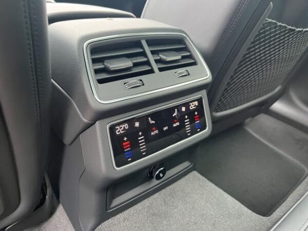 Audi A6 Avant S line competition 40 TDI quattro AHK, Pano, 360 Grad Kamera