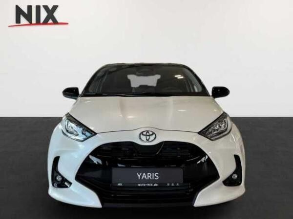 Toyota Yaris 1.5 Hybrid Black & White ADAP. TEMPOMAT SHZ KLIMA KAMERA
