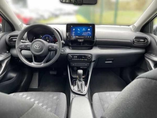 Toyota Yaris 1.5 Hybrid Black & White ADAP. TEMPOMAT KAMERA SHZ KLIMA