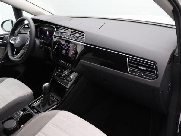 Volkswagen Touran Highline 2.0 TDI DSG / 7-Sitze, AHK, LED