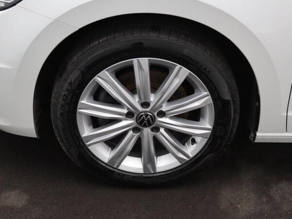 Volkswagen Touran Highline 2.0 TDI DSG / 7-Sitze, AHK, LED
