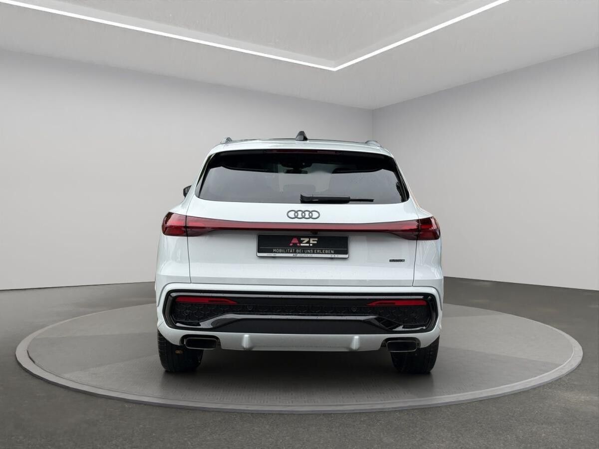 Audi Q5 SUV TFSI quattro S tronic+S LINE+PANO+AHK