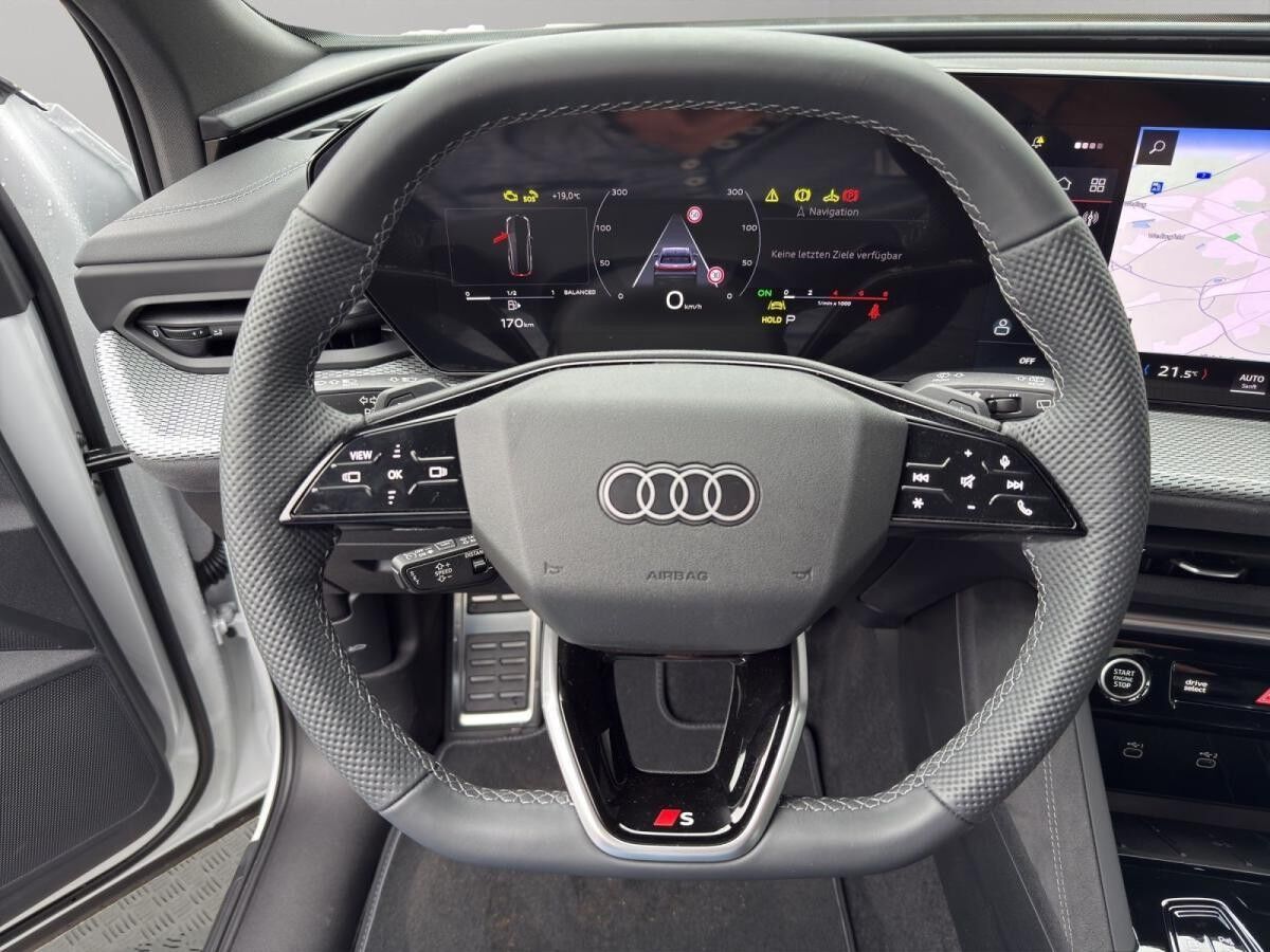 Audi Q5 SUV TFSI quattro S tronic+S LINE+PANO+AHK