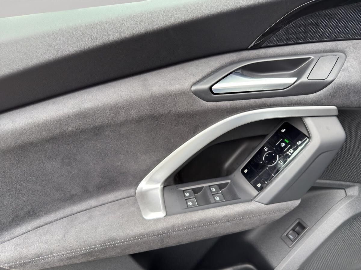 Audi Q5 SUV TFSI quattro S tronic+S LINE+PANO+AHK