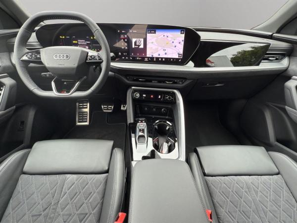 Audi Q5 SUV TFSI quattro S tronic+S LINE+PANO+AHK