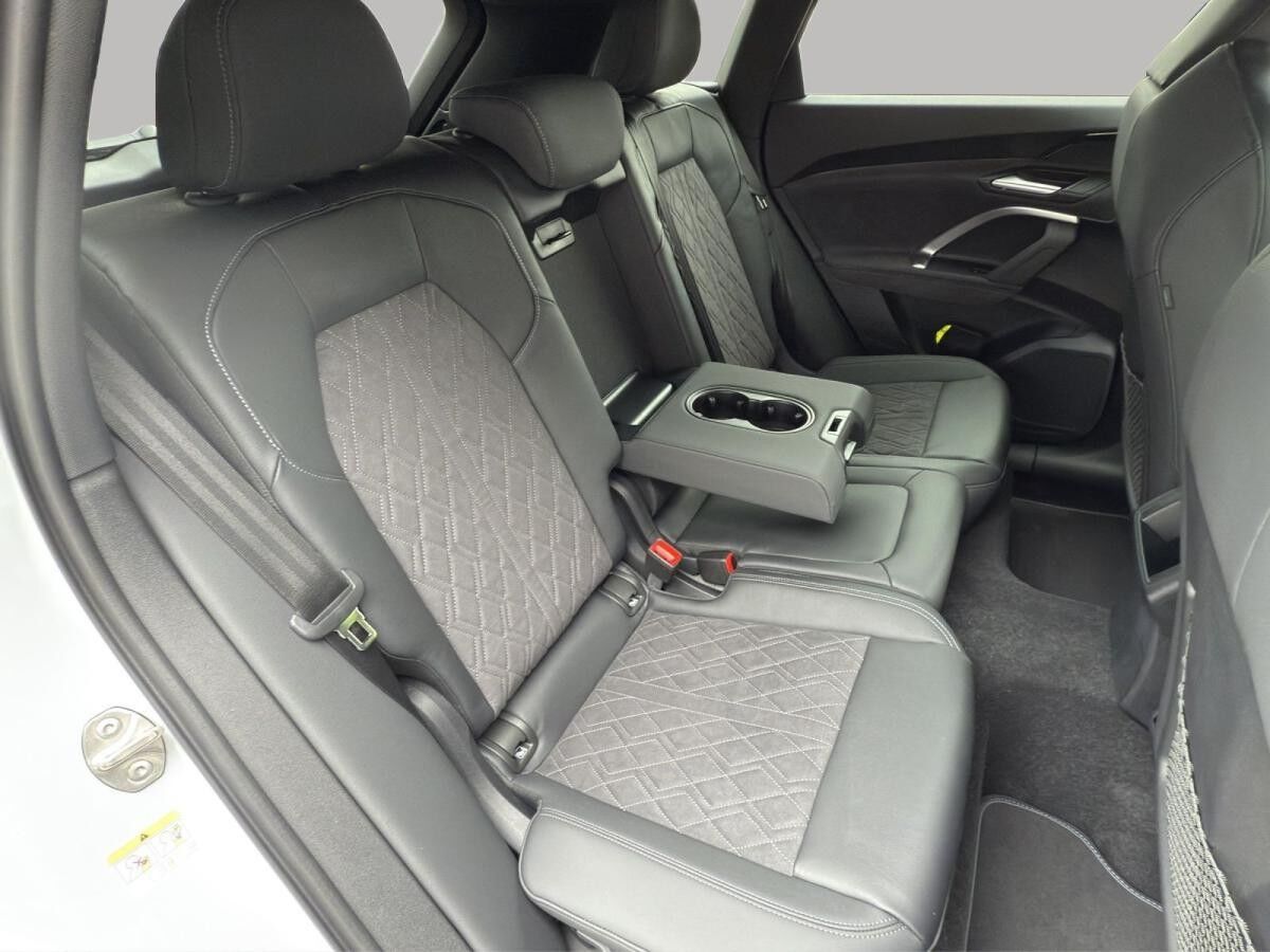 Audi Q5 SUV TFSI quattro S tronic+S LINE+PANO+AHK