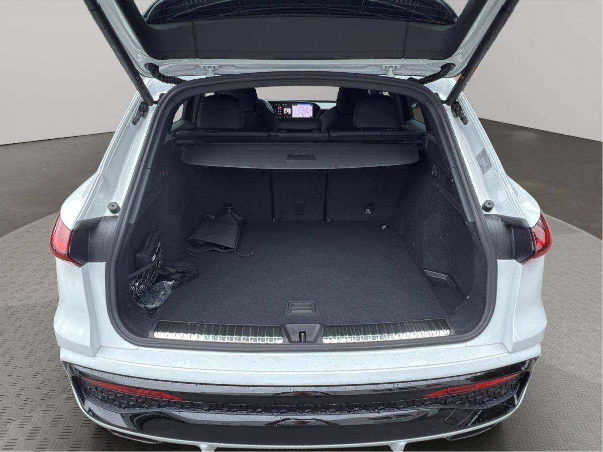 Audi Q5 SUV TFSI quattro S tronic+S LINE+PANO+AHK