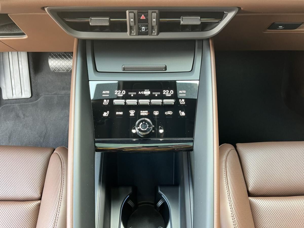 Porsche Macan 4 Pano.,PASM,Privacy,Servo+,Head-Up