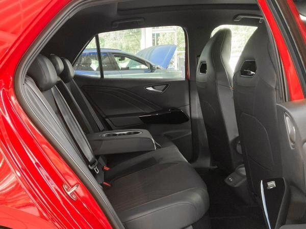Volkswagen ID.3 GTX / AHK Navi Rear View