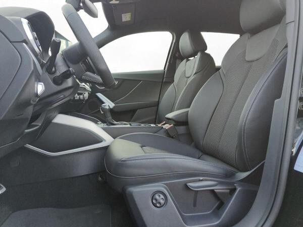 Audi Q2 35 TDI S-LINE+MATRIX+KAMERA+AHK+GRA+KEYLESS