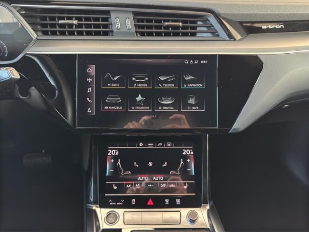 Audi e-tron 55 quattro *LED*AHK*VC+*B&O*