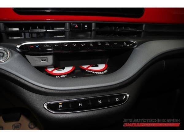 Fiat 500e MY25 RED 23,8 kWh Apple CarPlay Klimaautom DAB