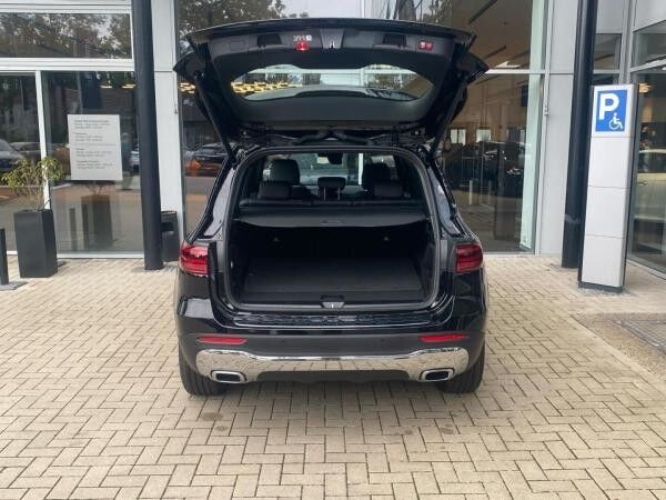 Mercedes-Benz GLB 200 d Progressive Multibeam Kamera Ambiente