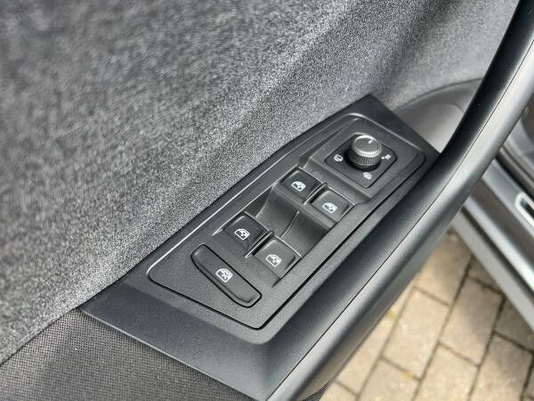 Volkswagen T-Roc Move 1.0 TSI LED SHZ Navi