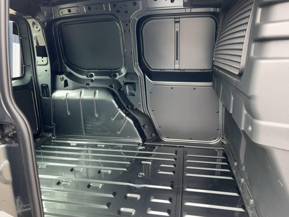 Volkswagen Caddy Cargo 2.0 TDI SHZ PDC KLIMA BT ABS Volkswagen Caddy Cargo 2.0 TDI SHZ PDC KLIMA BT ABS