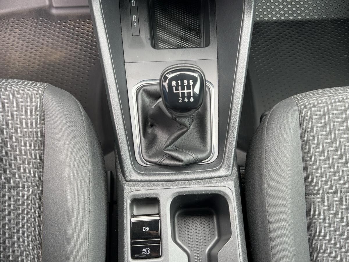 Volkswagen Caddy Cargo 2.0 TDI SHZ PDC KLIMA BT ABS Volkswagen Caddy Cargo 2.0 TDI SHZ PDC KLIMA BT ABS