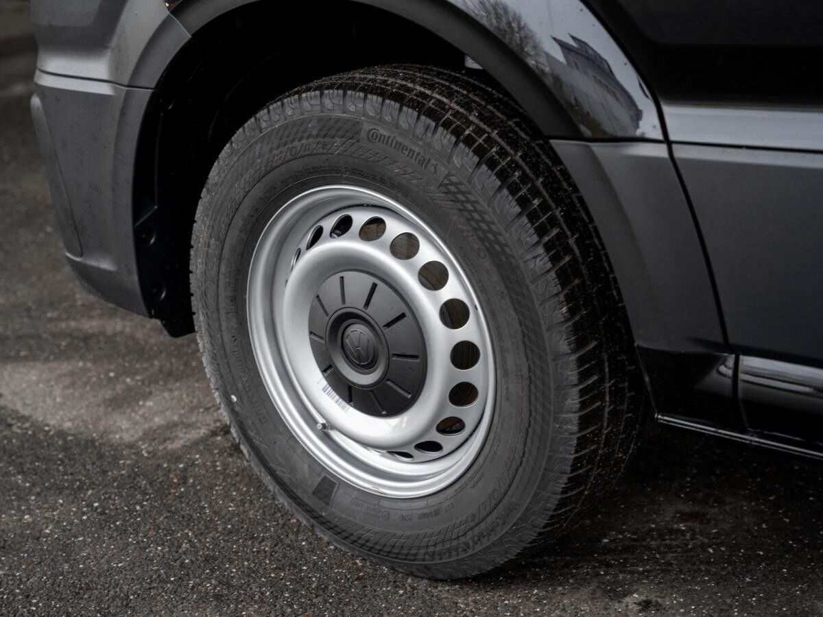 Volkswagen Crafter 35 MR ND Kasten 2.0 l TDI EU6-EA SCR Frontantrieb 6-Gang-Schaltgetriebe