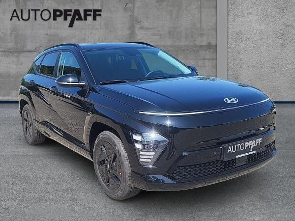Hyundai Kona Elektro 65,4kWh Trend + Elek. Heckkl. >Sofort verfügbar<