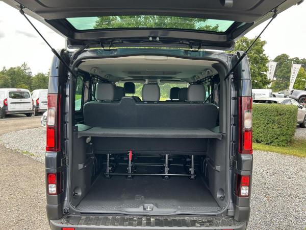 Nissan Primastar Kombi Tekna L1H1 170PS Automatik , Design, Allwetterreifen