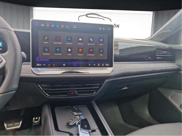 Volkswagen Passat R-Line Signature*Sitzklima*AHK*Pano*HuD*Harman Kardon
