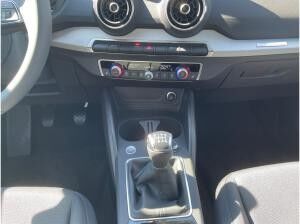 Audi Q2 30 TFSI advanced Matrix Sitzhzg Einparkh