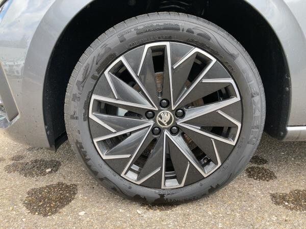 Skoda Scala Drive 1,0 TSI DSG SHZ AHK R-KAM NAVI