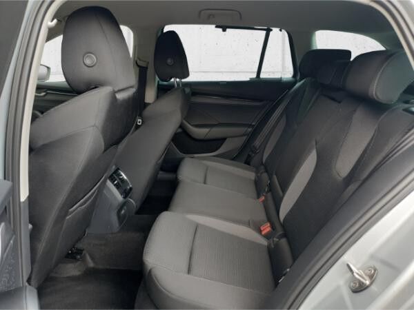 Skoda Octavia Skoda Octavia Combi Selection 2.0 TDI 💥Jahreswagen-Knaller💥