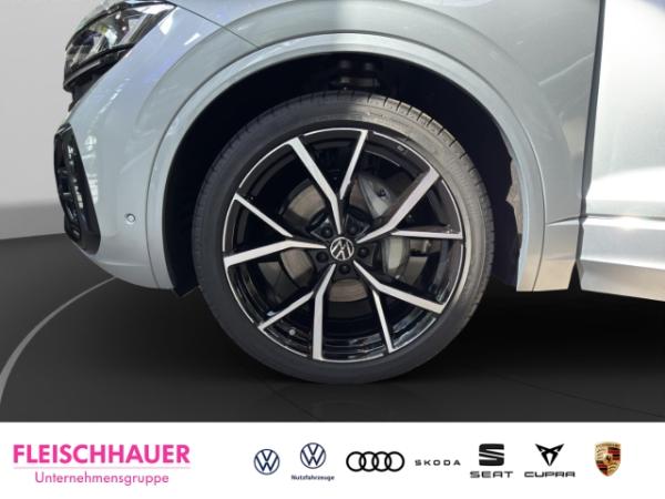 Volkswagen Touareg R-Line 3.0 TDI 4MOTION HUD PANO AHK LEDER
