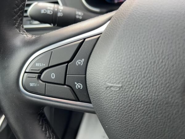 Renault Megane Grandtour Plug-In 160 Intens S-Dach Navi